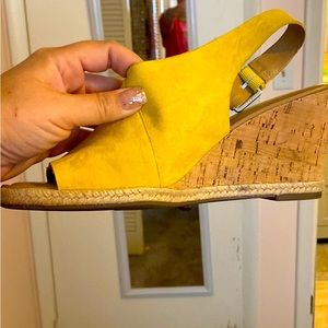 Franco Santo yellow sandals size 9.5